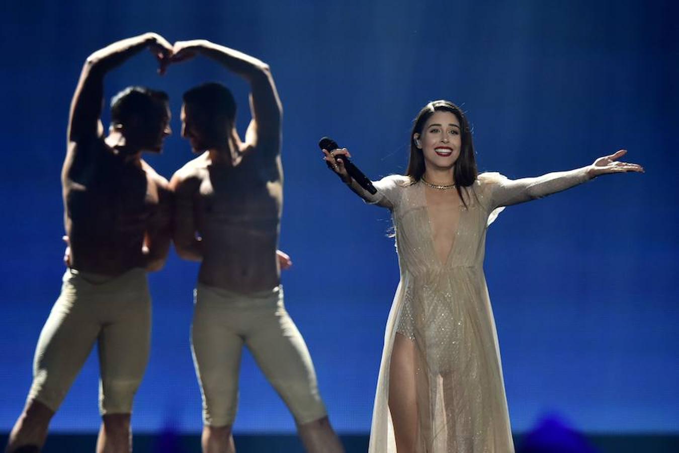 Los vestidos más sexys de la gala de Eurovisión. Demy, representante de Grecia