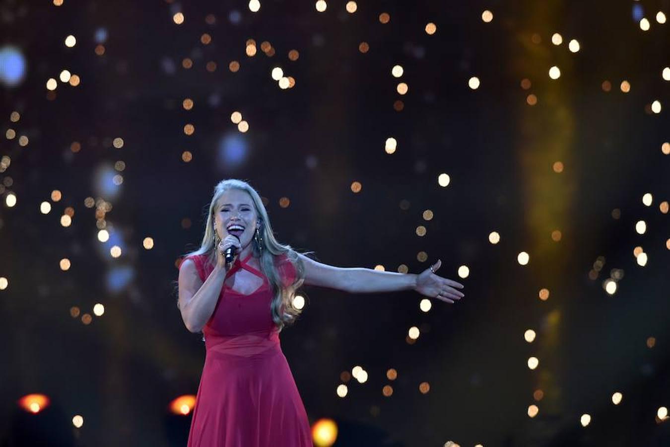 Los vestidos más sexys de la gala de Eurovisión. La Danesa Anja Nissen