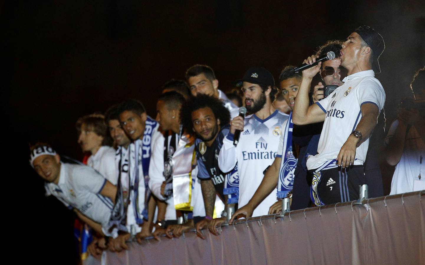 El Real Madrid celebra su 33ª Liga en Cibeles