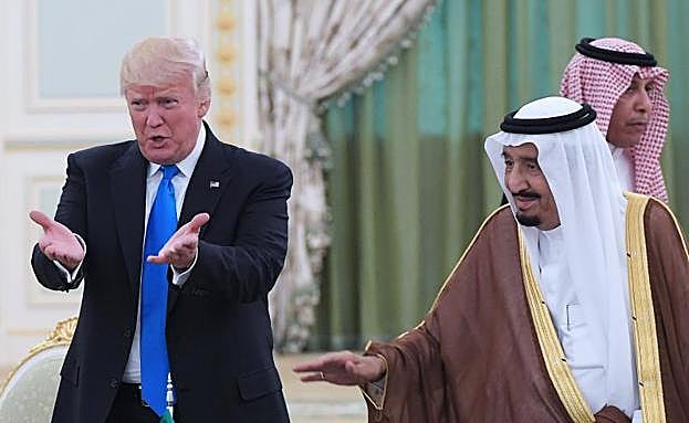 Donald Trump junto al rey de Arabia Saudí, Salman bin Abdulaziz al-Saud.