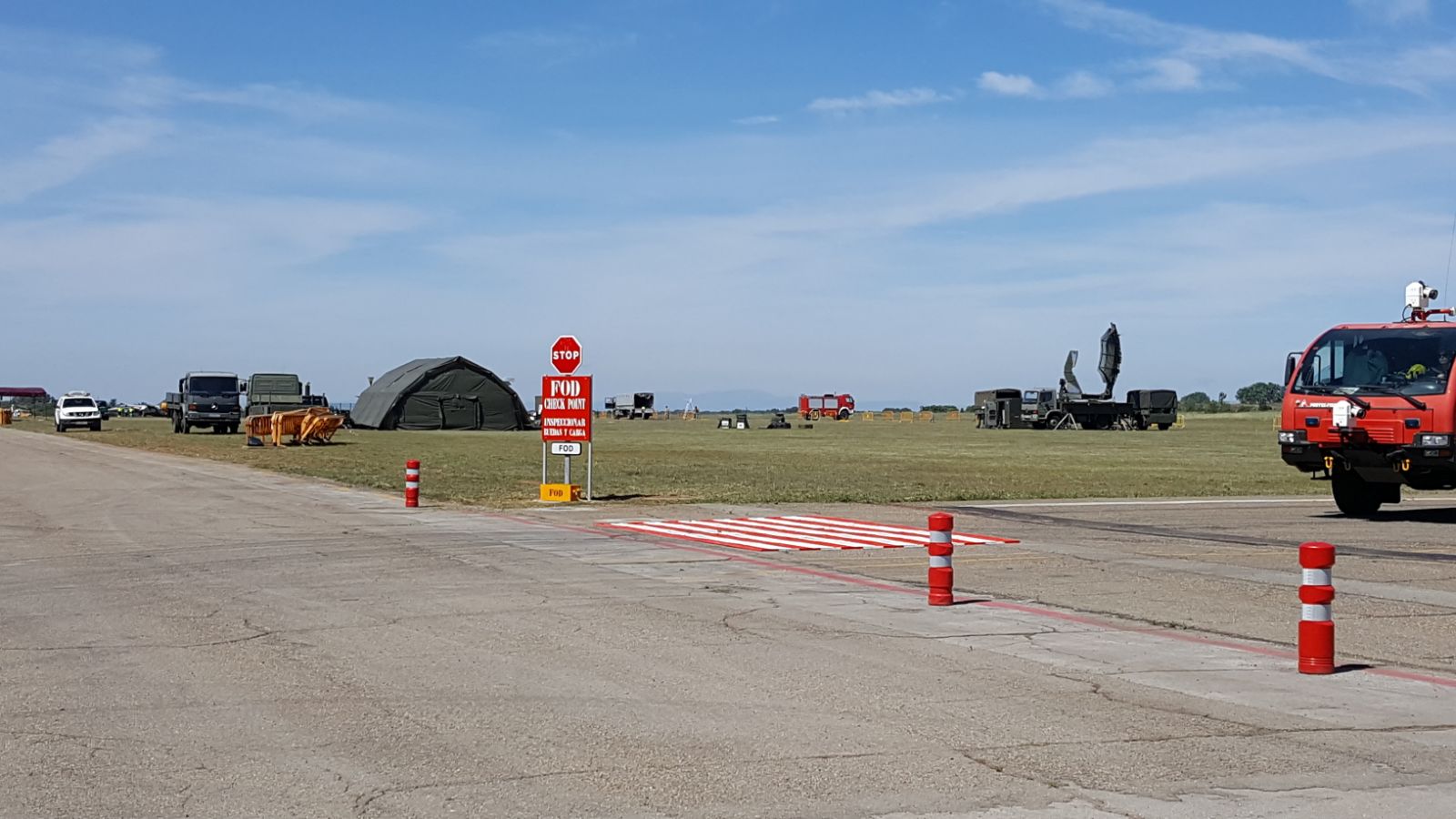 La Base Aérea de la Virgen del Camino acoge a los aviones que este domingo formarán parte de la exhibición aérea con motivo del XXV aniversario de la base aérea de la Virgen del Camino