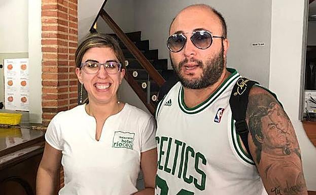 Kiko Rivera junto a Aída Rodrigo. 