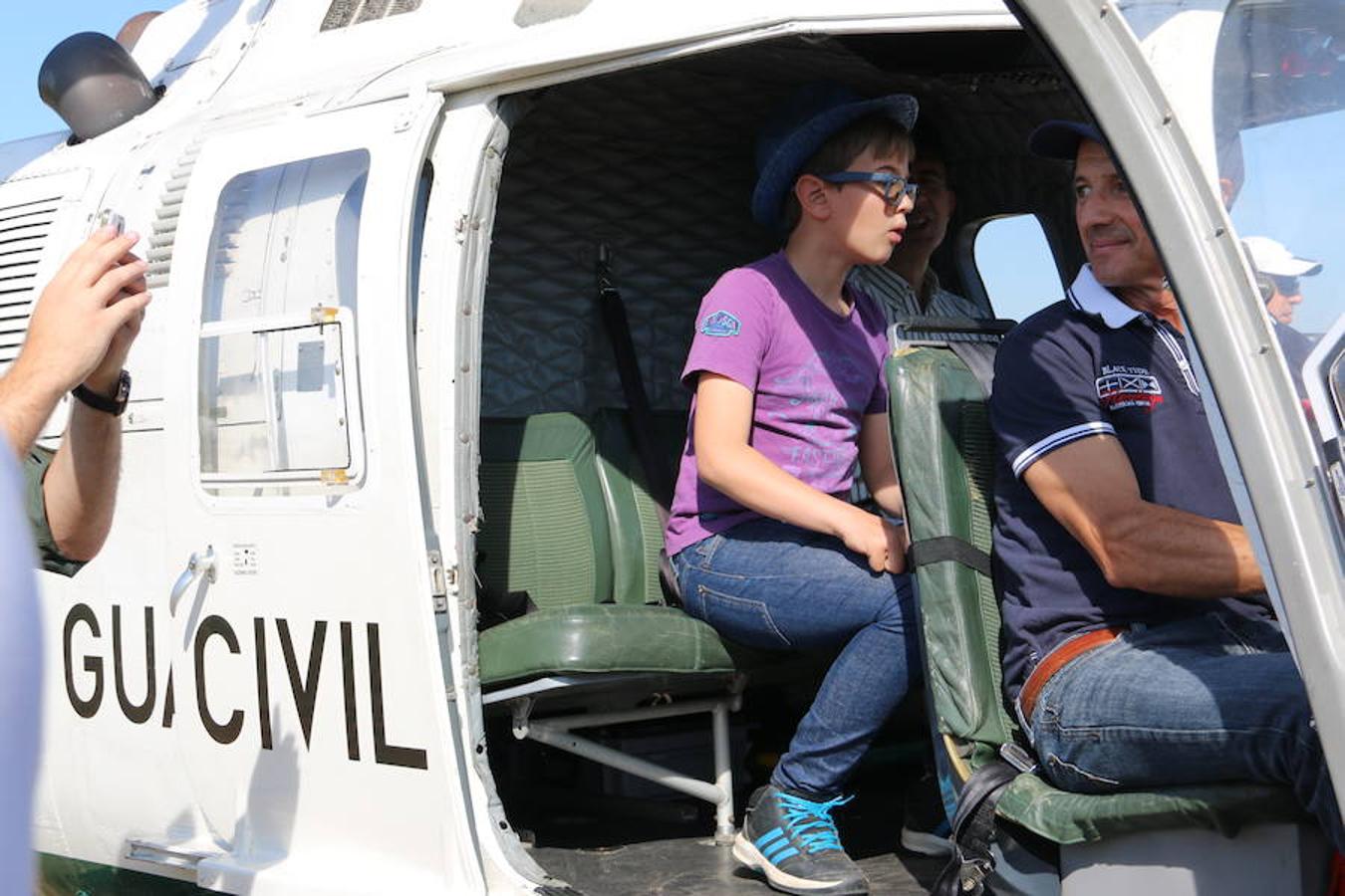 Ambiente durante la jornada de exhibición aérea