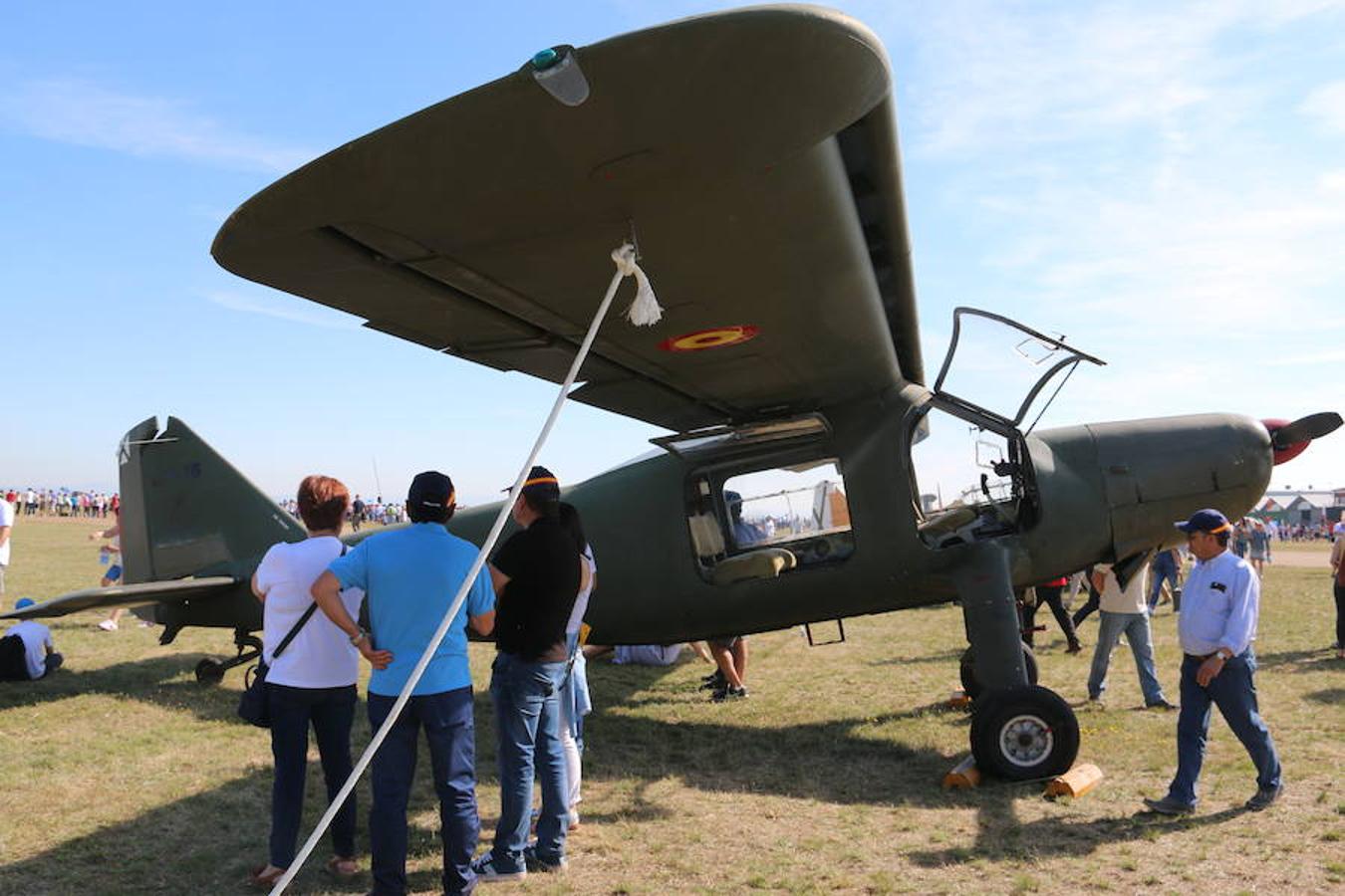 Ambiente durante la jornada de exhibición aérea