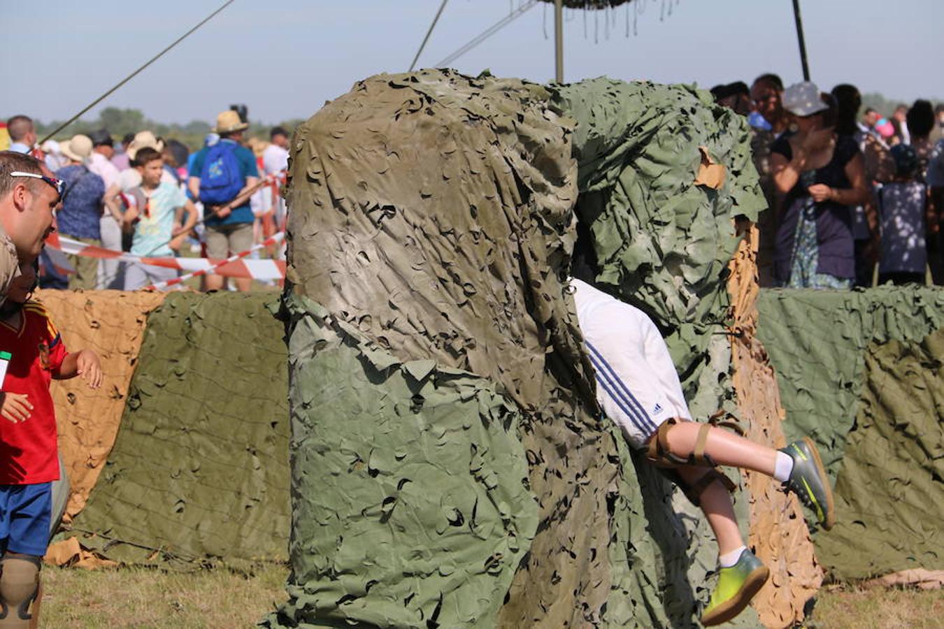 Ambiente durante la jornada de exhibición aérea