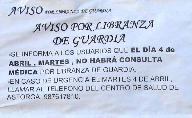 Imagen de un cartel anunciando la supresión de atención a pacientes.