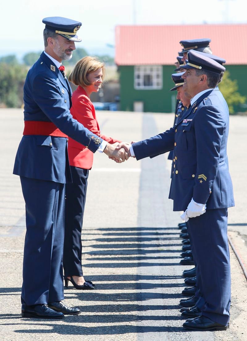 El Rey Felipe VI preside el acto conmemorativo del XXV aniversario de la Academia Básica del Ejército del Aire. Al acto asisten también la ministra de Defensa, María Dolores de Cospedal, y el presidente de la Junta, Juan Vicente Herrera.