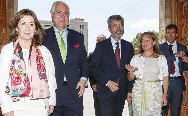 José Luis Concepción, Carmen Llombart, Carlos Lesmes y Ana del Ser, momentos antes de la inauguración de las jornadas. 