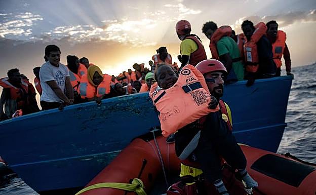 Un centenar de colectivos convocan una manifestación a favor de los refugiados