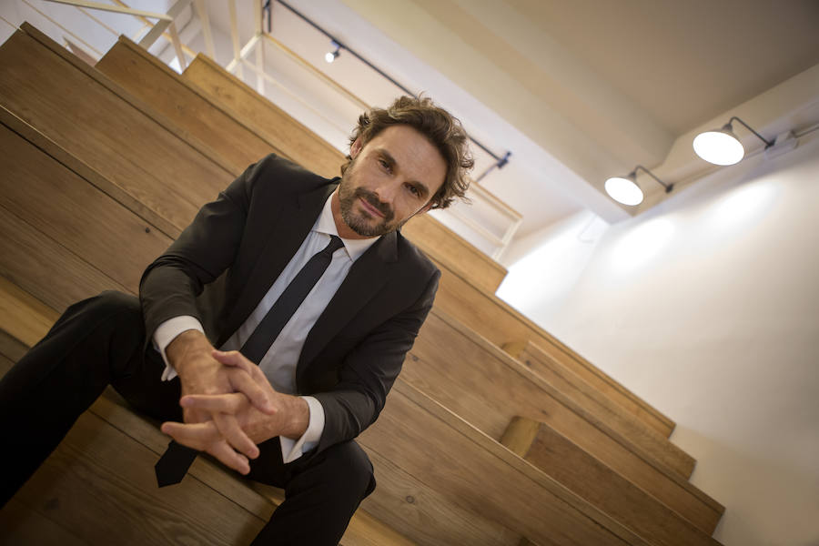 La cantante y actriz mexicana Fela Domínguez y los actores españoles Maxi Iglesias e Iván Sánchez protagonizarán el musical de la aclamada película de Withney Houston y Kevin Costner, que se estrenará en Madrid el 28 de septiembre. 