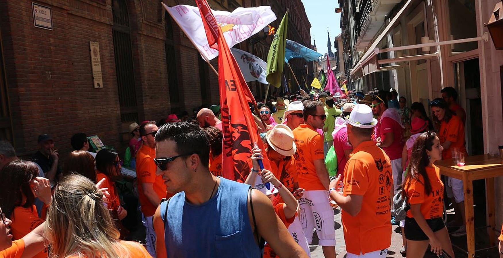 Colorido y música para anunciar el inicio de las fiestas
