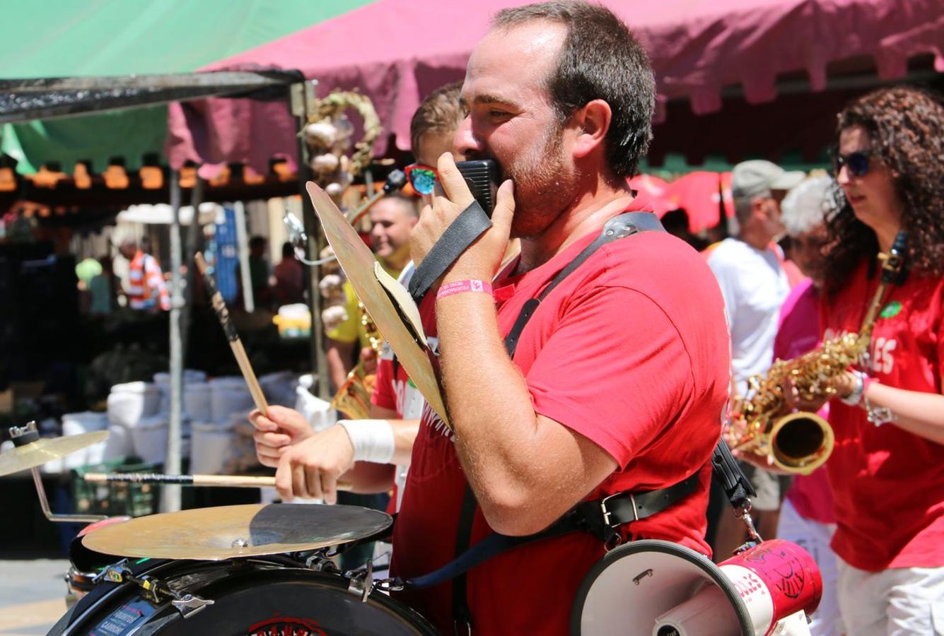 Colorido y música para anunciar el inicio de las fiestas