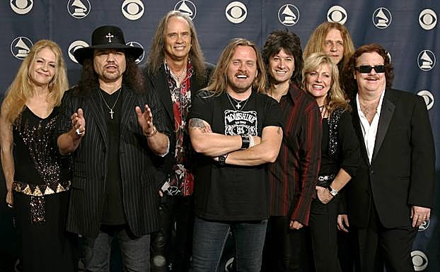 Varios miembros de Lynyrd Skynyrd en 2005. 