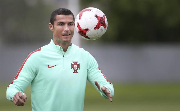 Cristiano Ronaldo, entrenando con Portugal. 