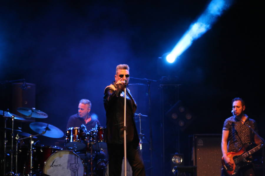 Loquillo encandila a León