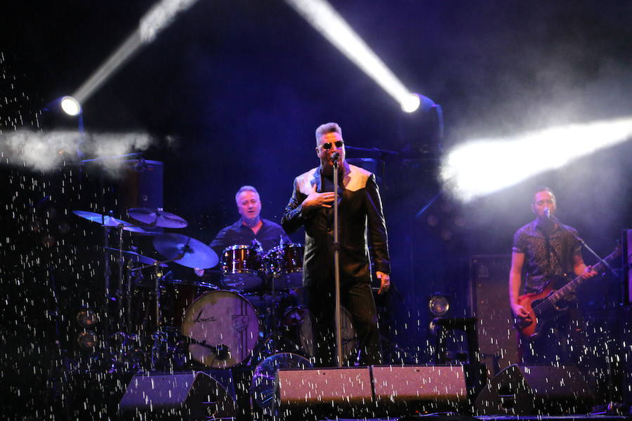 Loquillo encandila a León