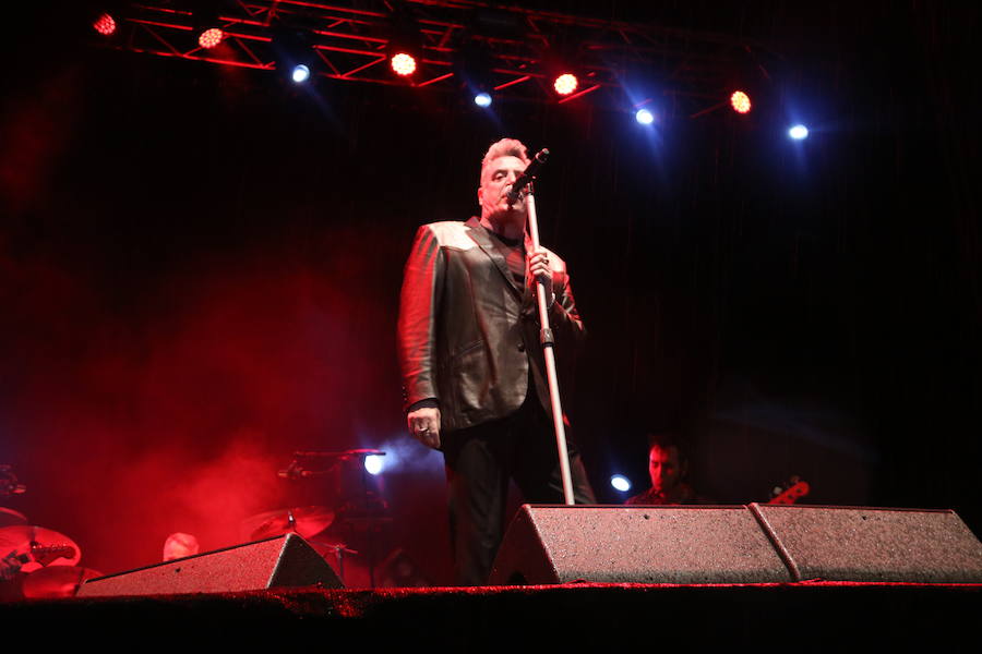 Loquillo encandila a León