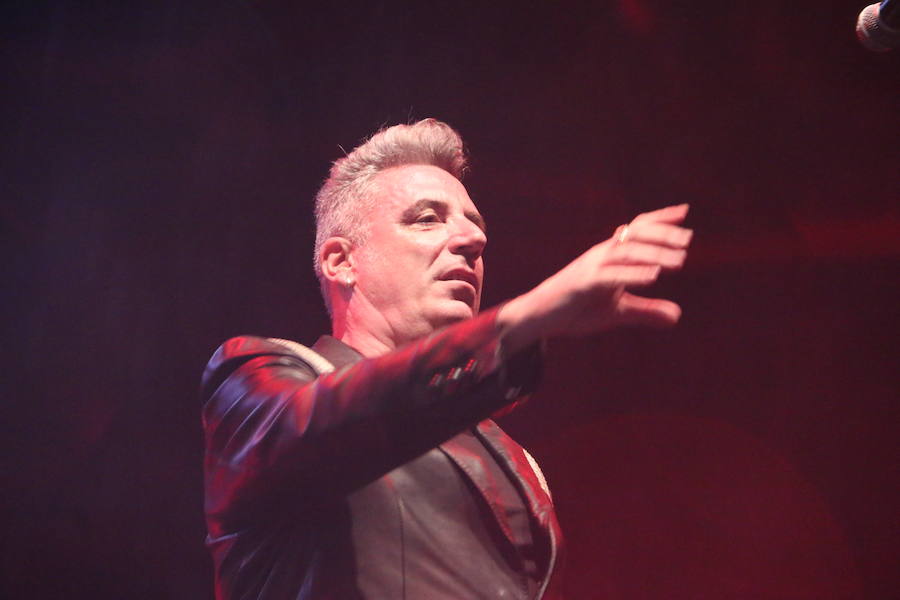 Loquillo encandila a León