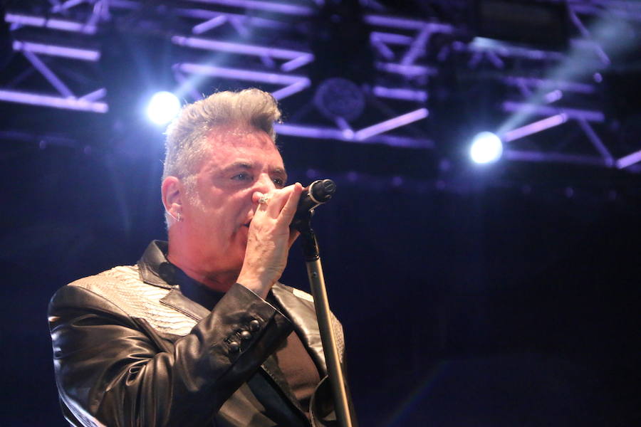 Loquillo encandila a León