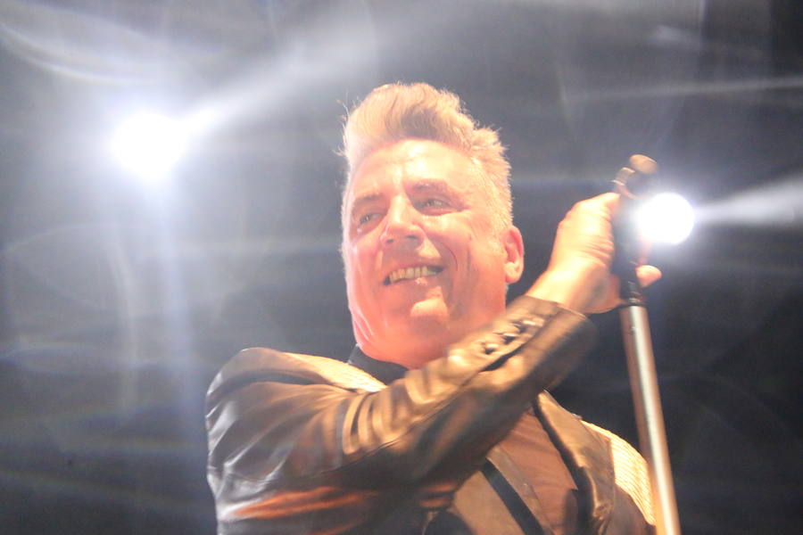 Loquillo encandila a León