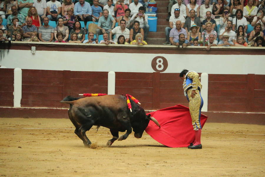 Las mejores imágenes de la corrida de toros de Fiestas de San Juan y San Pedro (II)