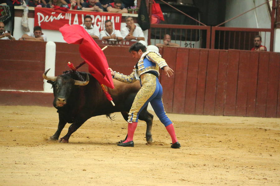 Las mejores imágenes de la corrida de toros de Fiestas de San Juan y San Pedro (II)
