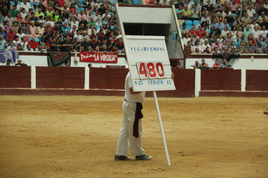 Las mejores imágenes de la corrida de toros de Fiestas de San Juan y San Pedro (II)