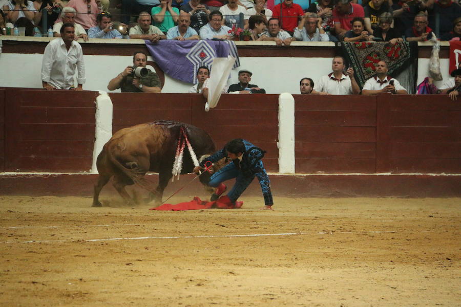 Las mejores imágenes de la corrida de toros de Fiestas de San Juan y San Pedro (II)