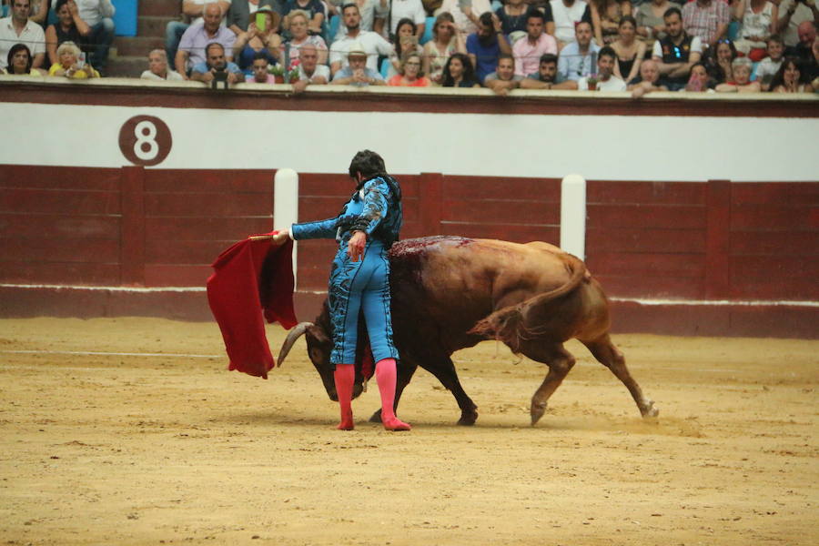 Las mejores imágenes de la corrida de toros de Fiestas de San Juan y San Pedro (II)