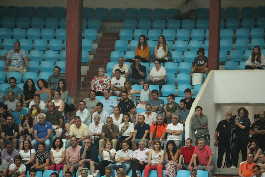 Las mejores imágenes de la corrida de toros de Fiestas de San Juan y San Pedro (II)