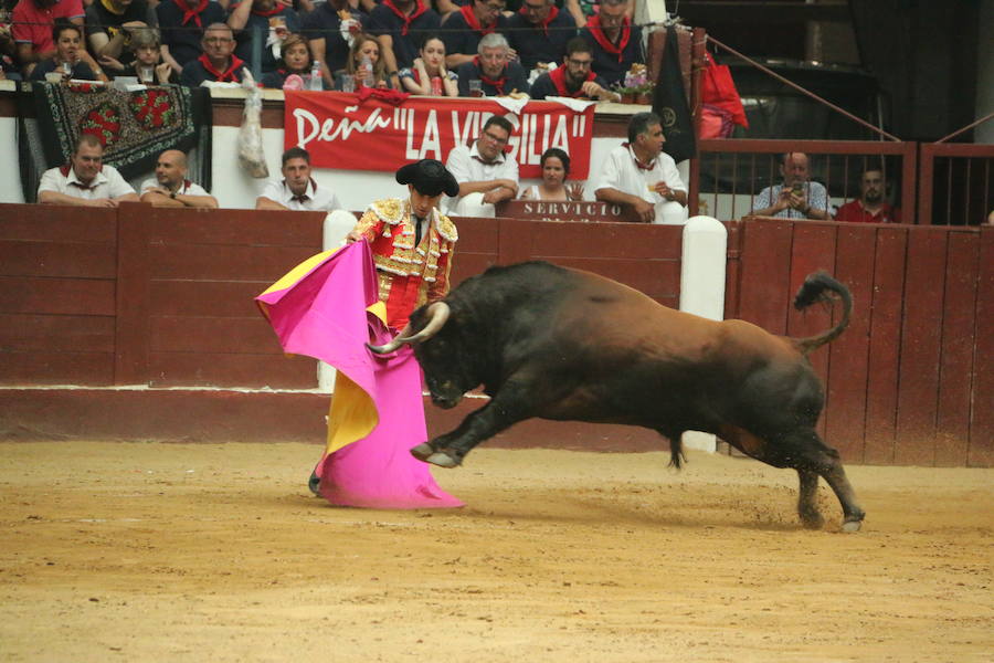 Las mejores imágenes de la corrida de toros de Fiestas de San Juan y San Pedro (II)