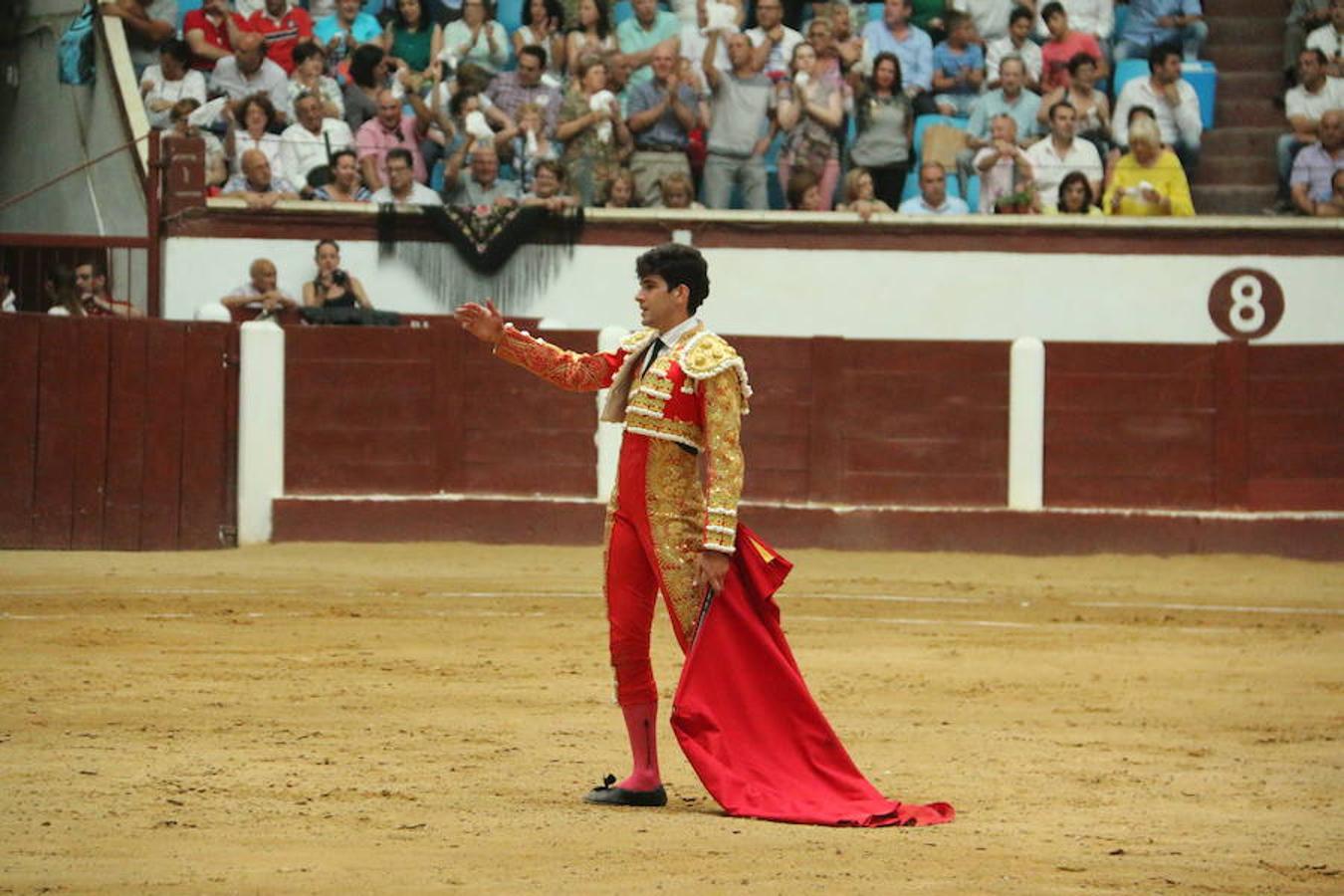 Las mejores imágenes de la corrida de toros de Fiestas de San Juan y San Pedro