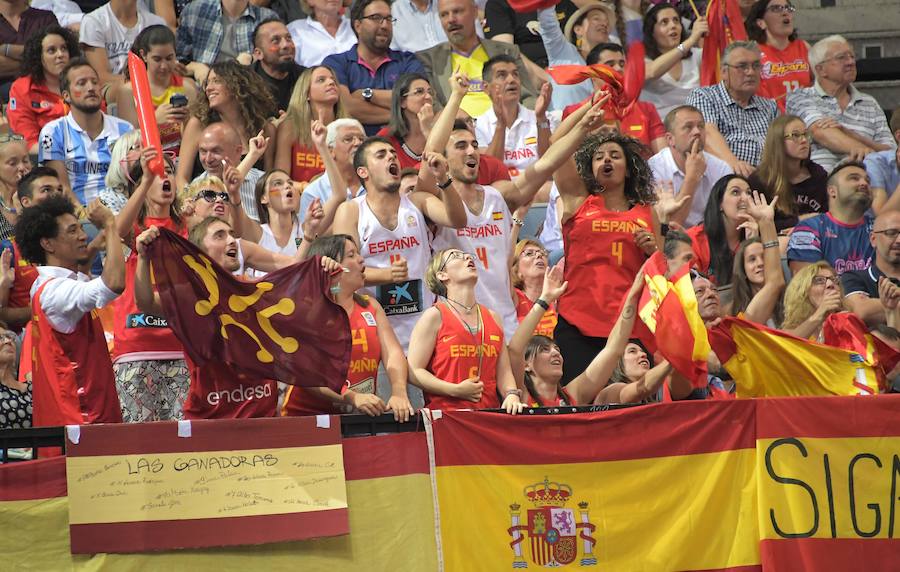 La selección española se impuso a Francia para proclamarse campeona de Europa de baloncesto en Praga.