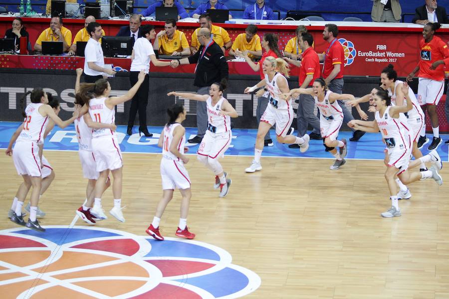 La selección española se impuso a Francia para proclamarse campeona de Europa de baloncesto en Praga.