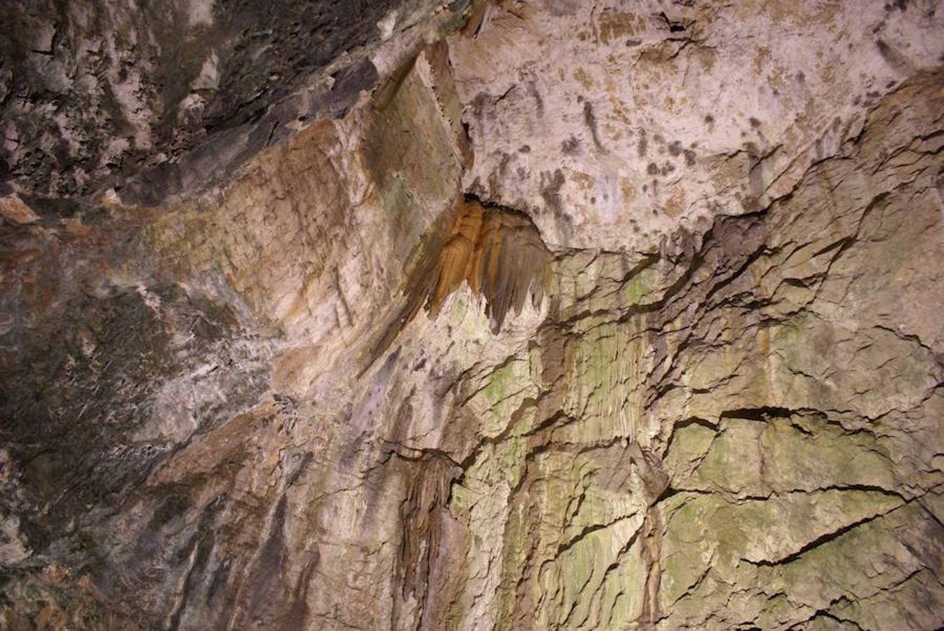 La Cueva de Valporquero, la joya leonesa