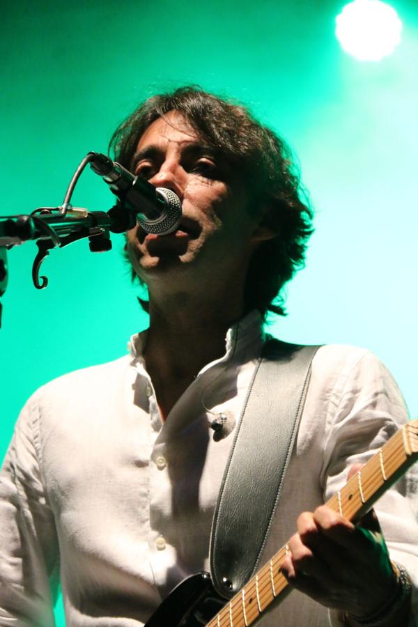 El grupo leonés vuelve a la Plaza Mayor después de 16 años con un concierto que ha hecho vibrar miles de personas.