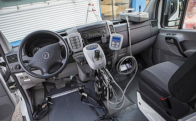 Imagen principal - El &#039;coche fantástico&#039; para grandes discapacitados