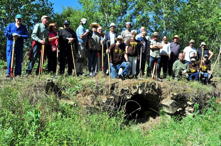 Una hacendera pone al descubierto un tramo de las calzadas que unían Astorga con Zaragoza y Mérida