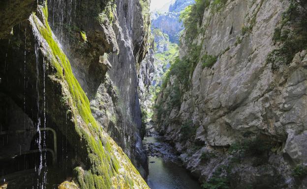 Ruta del Cares, en el Valle de Valdeón. 