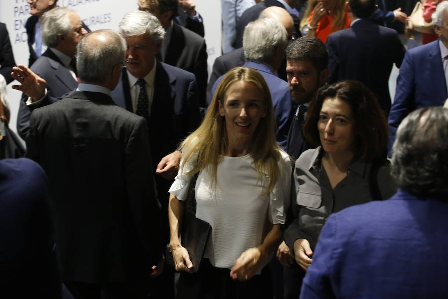 Los tres expresidentes exponen su visión sobre los retos que superó España en el pasado y los que afronta en la actualidad.