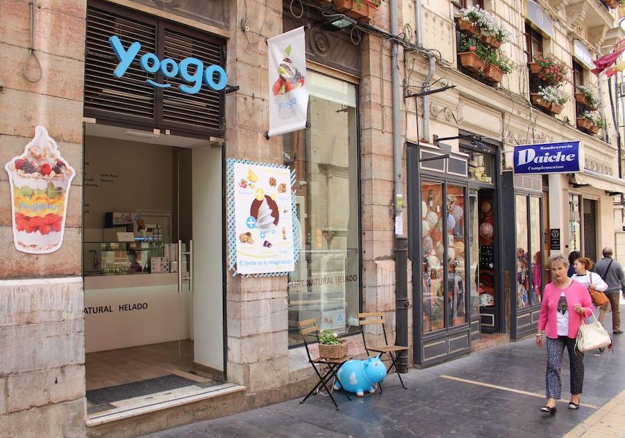 Saludable, refrescante y natural, sobre todo, natural. Y de León. Así es YooGO, la yogurtería de la Calle Ancha, 15 que enamora desde hace cinco años a leoneses y visitantes