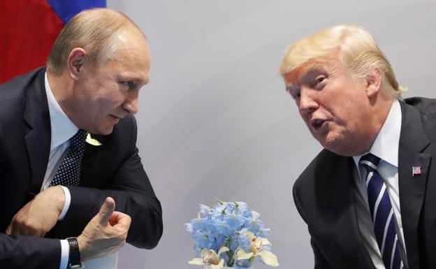 Vladimir Putin y Donald Trump, durante su encuentro en Hamburgo.