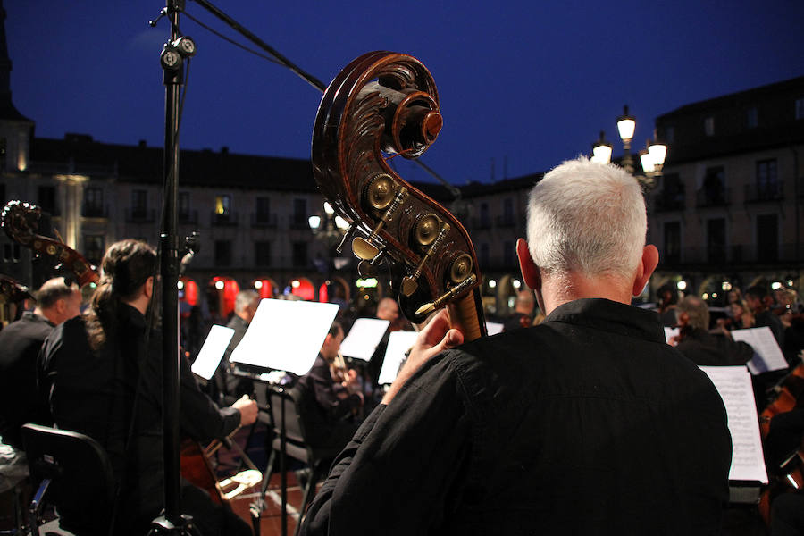 La Oscyl en la Plaza Mayor de León