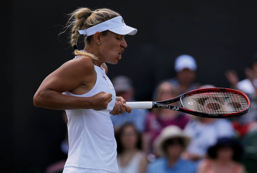 La española Garbiñe Muguruza consiguió alzanzar los cuartos de final de Wimbledon al vencer por 6-4, 4-6 y 4-6 a la alemana Angelique Kerber.