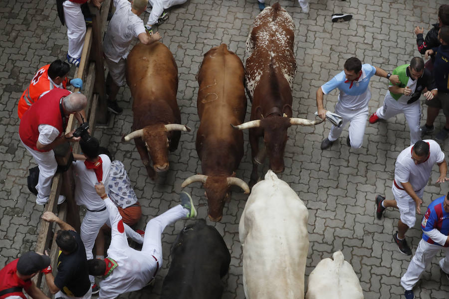 Los toros de la ganadería de Jandilla han corrido el encierro más rápido de los Sanfermines, con una duración de dos minutos y doce segundos, y sin heridos por asta.