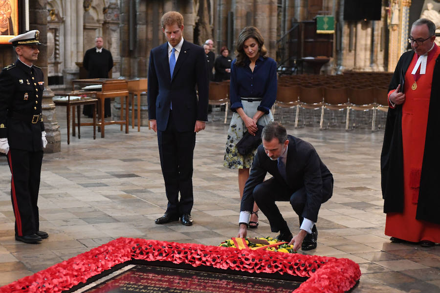 Felipe VI pide minimizar la incertidumbre de las empresas españolas ante el 'Brexit'.