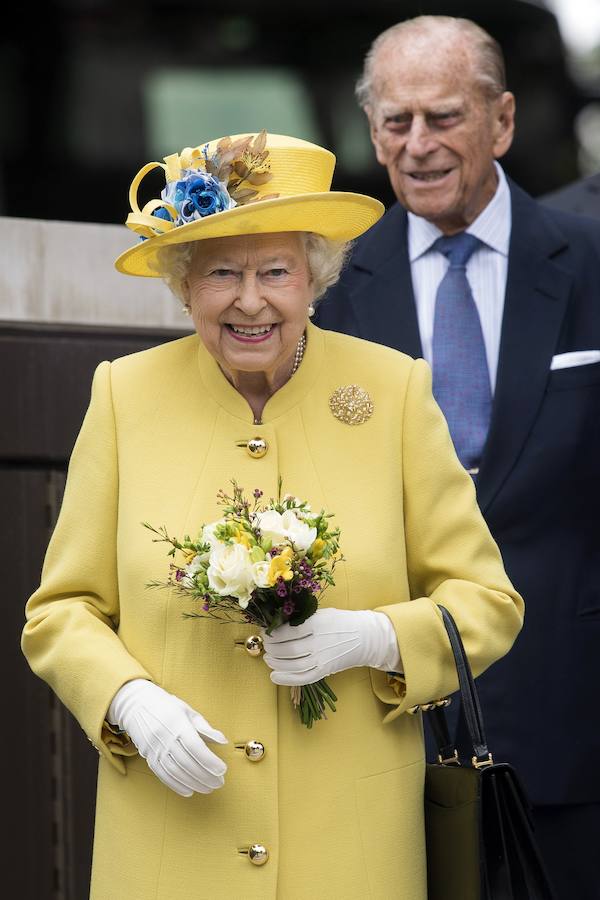 Felipe VI pide minimizar la incertidumbre de las empresas españolas ante el 'Brexit'.