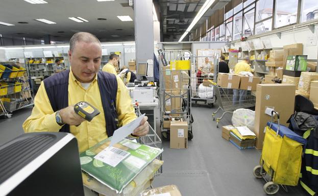 Servicio de paquetería de Correos.