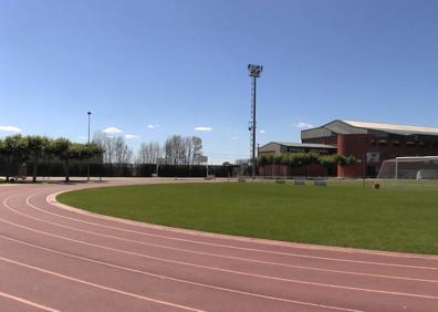 Imagen secundaria 1 - Instalaciones deportivas de Santa María del Páramo. 