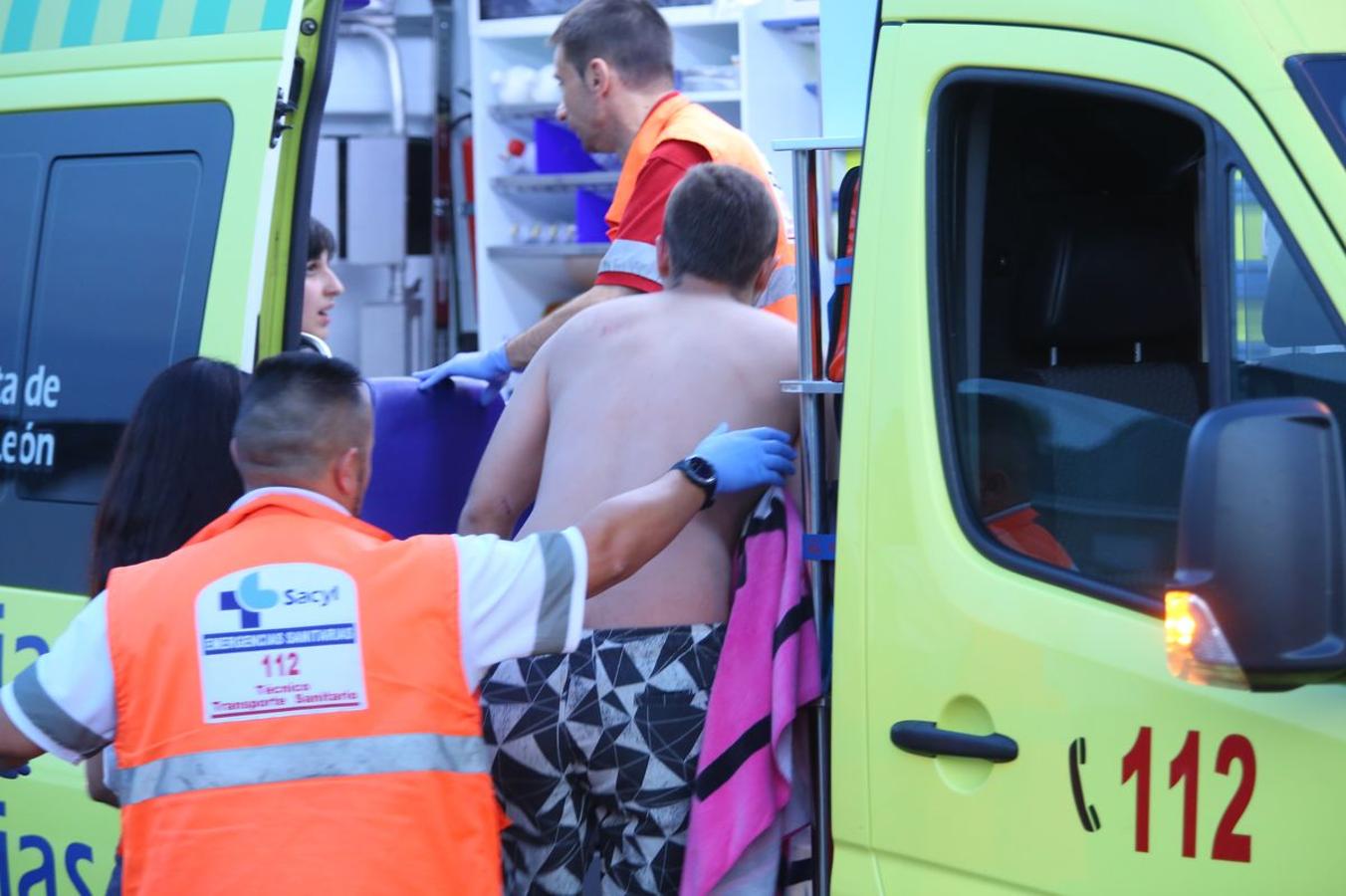Varias personas resultan heridas en un accidente entre dos turismos en la carretera del Canal en Camponaraya